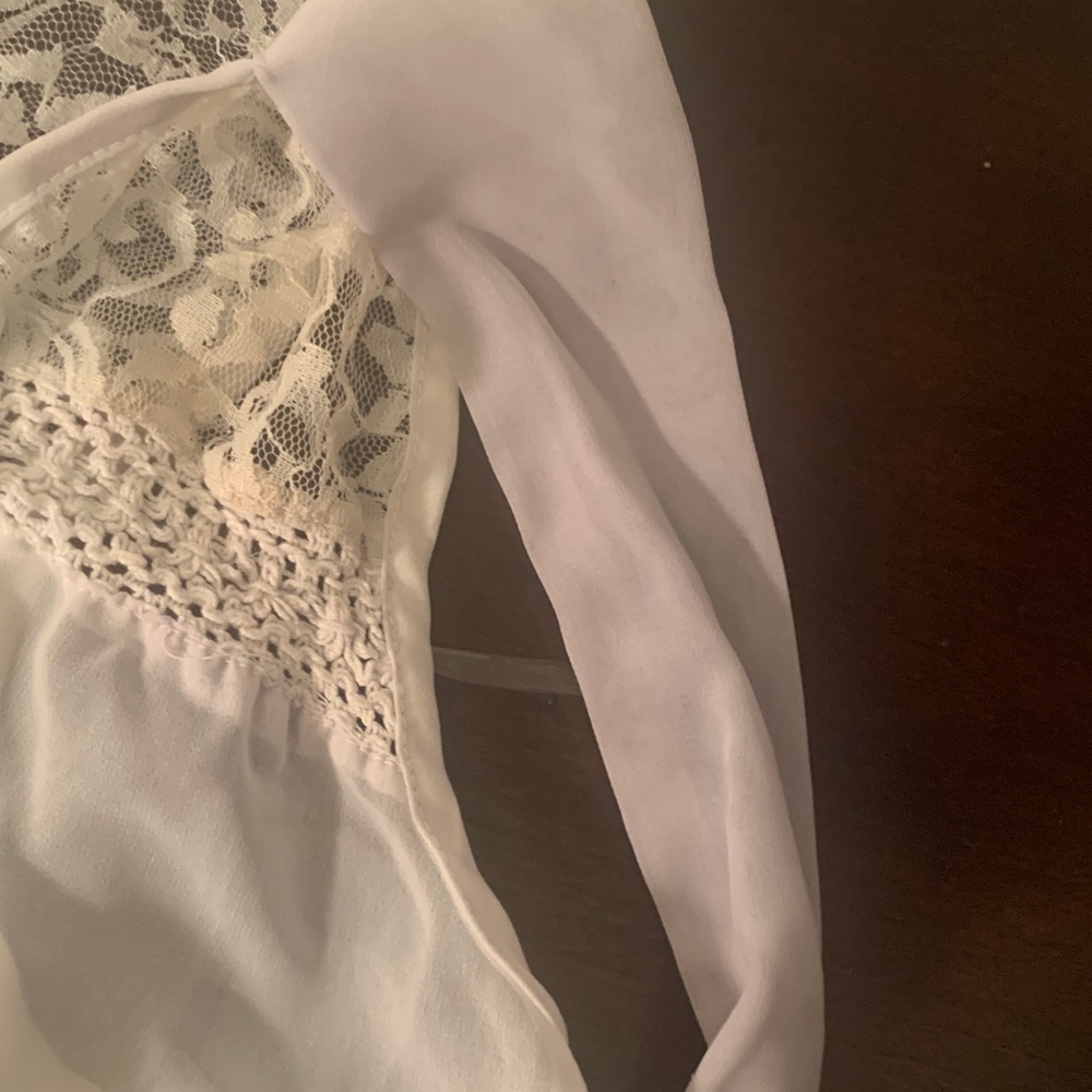 🥰 Live 4 Truth White Sleeveless Lace w/ Necktie - Picture 15 of 15